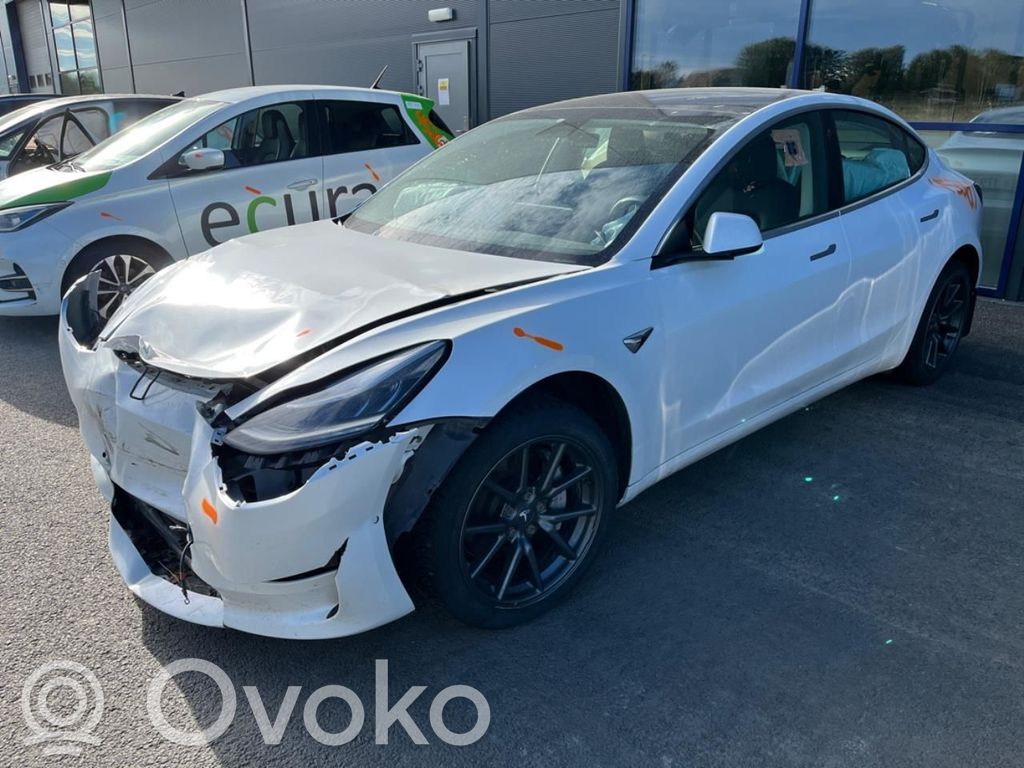 Model 3 Tesla Model 3  104483100F