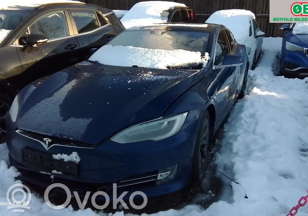 Model S Tesla Model S  105853900A