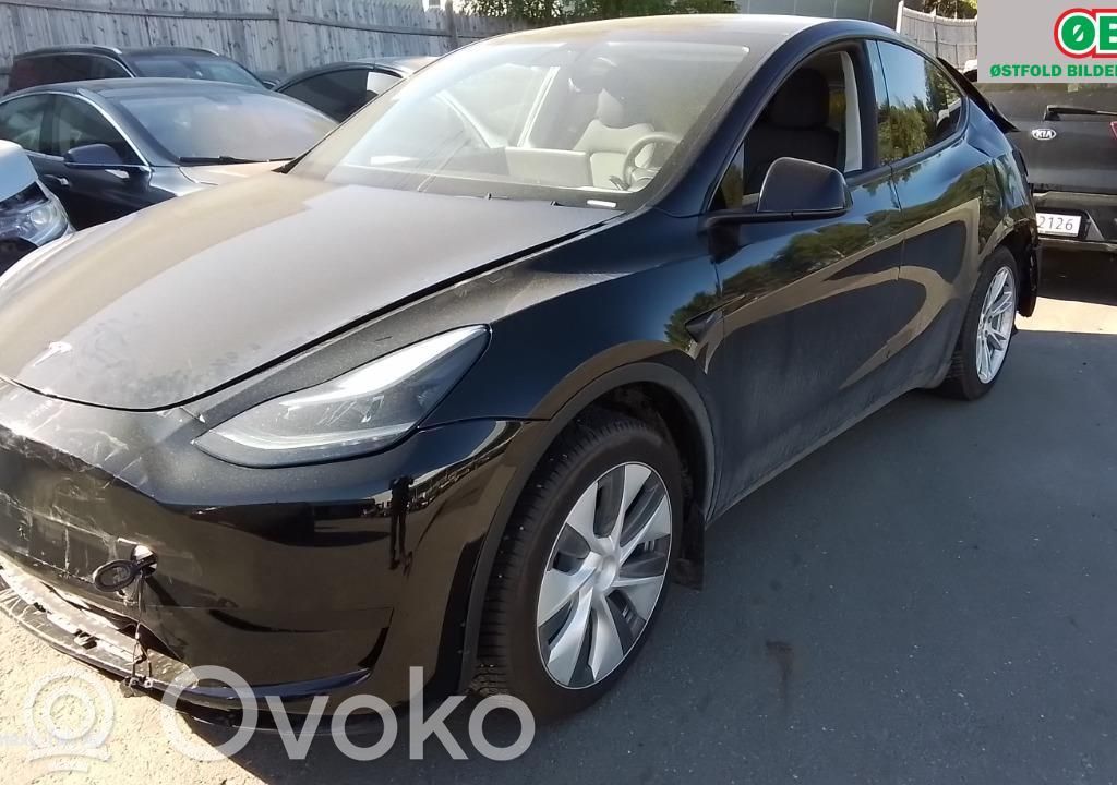 Model Y Tesla Model Y  165765000C