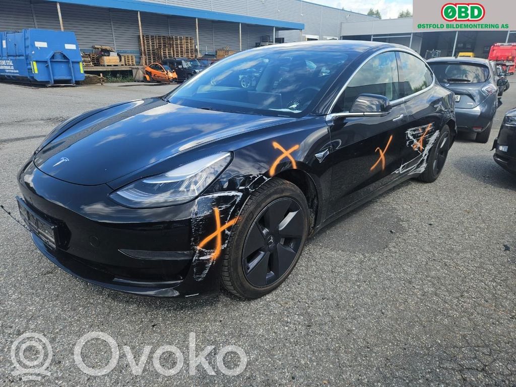 Model 3 Tesla Model 3  104483100F