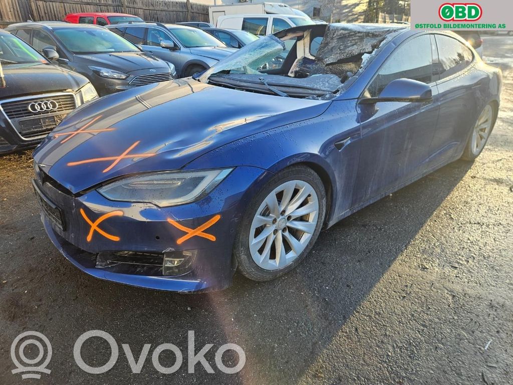 Model S Tesla Model S  6008022E0D