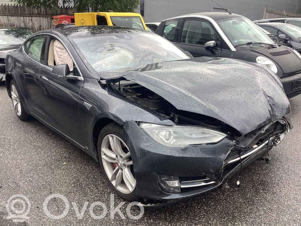 Model S Tesla Model S