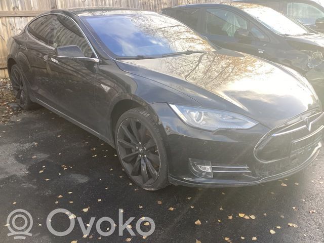 Model S Tesla Model S  104895100A