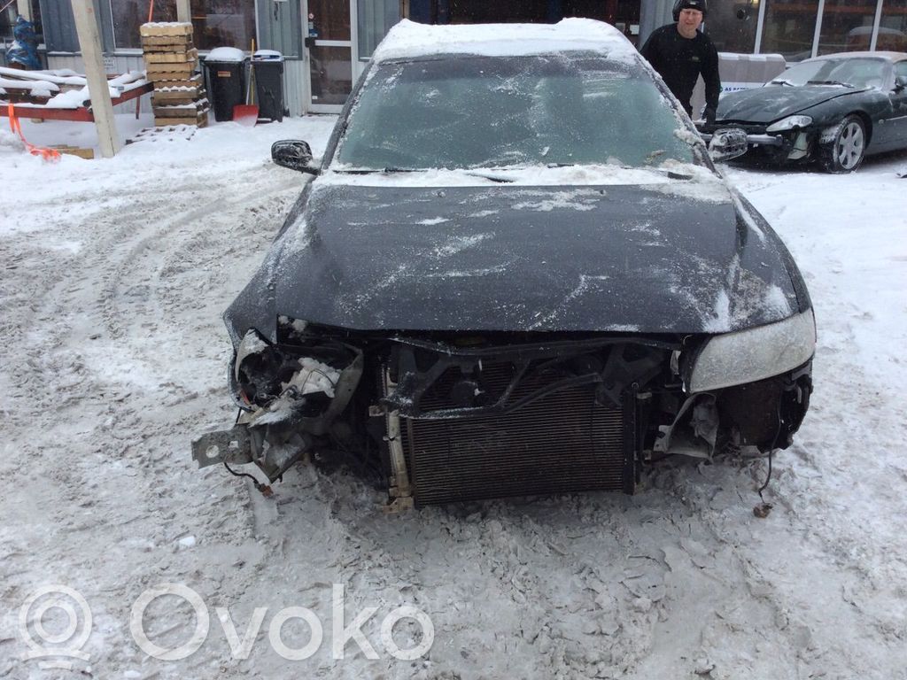 V70 S70, V70, V70 XC  8251833