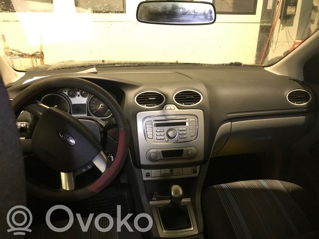 Focus Focus  1669556