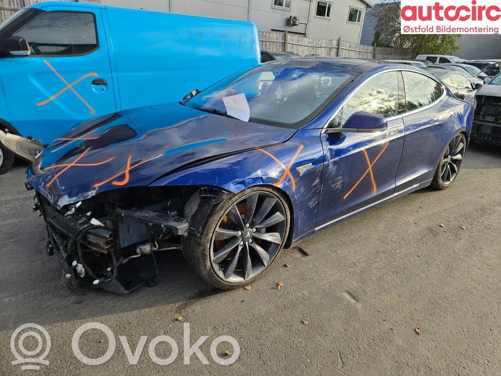 Model S Tesla Model S  1028348E0A