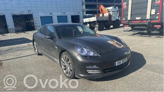 Panamera (970) Panamera  7PP953568BA
