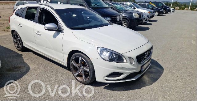 V60 V60, V60 Cross Country  36001632