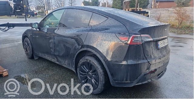 Model Y Tesla Model Y  1588124S0I