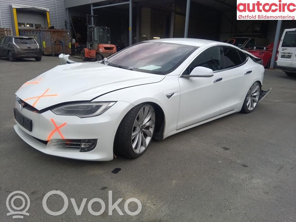 Model S Tesla Model S  101878900B