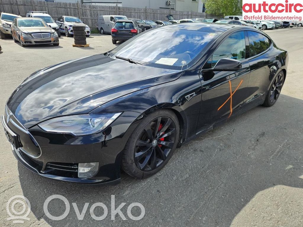 Model S Tesla Model S  102014700A