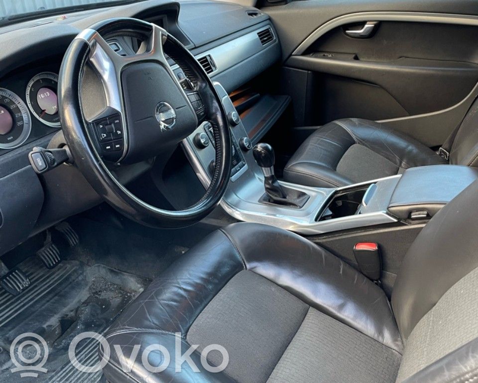 V70 S70, V70, V70 XC  180134102