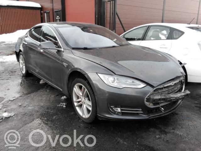 Model S Tesla Model S  0265956391