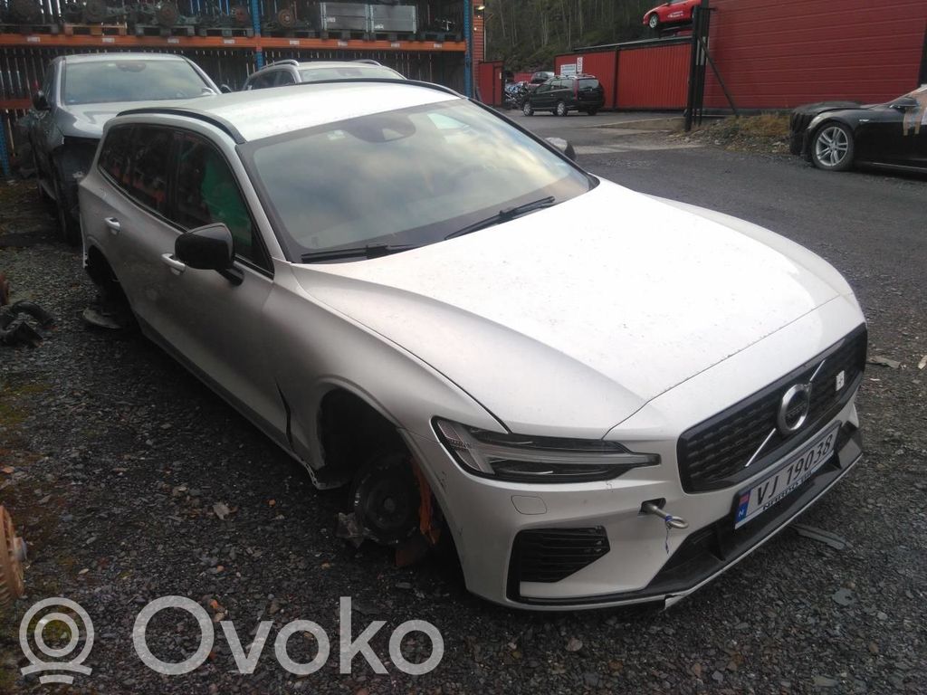 V60 V60, V60 Cross Country  32256098
