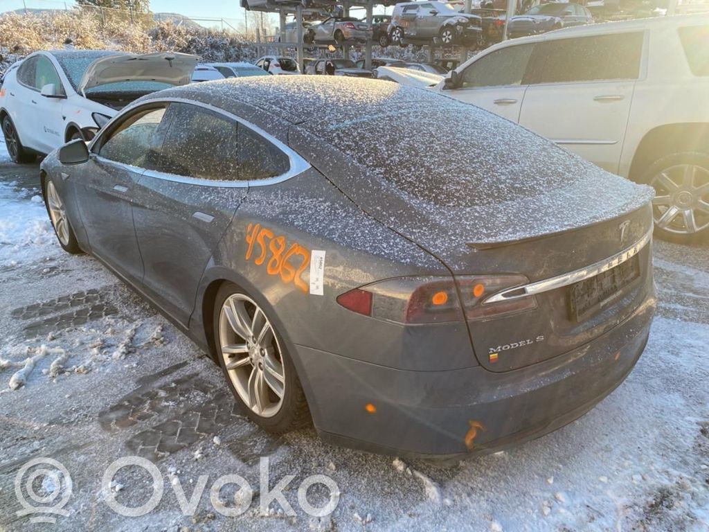 Model S Tesla Model S  6006662E0E