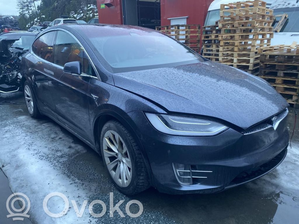 Model X Tesla Model X  149586622C