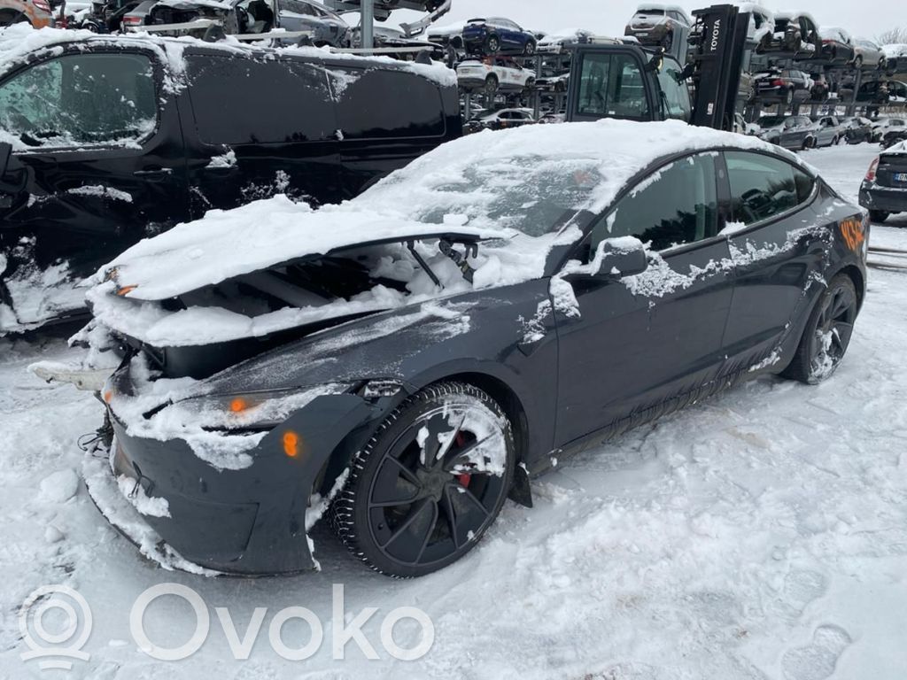 Model 3 Tesla Model 3  735339CNE