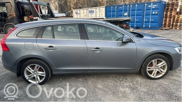 V60 V60, V60 Cross Country  36050600