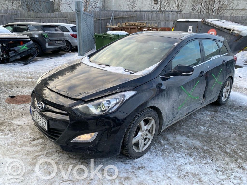 i30 i30  73700A6200