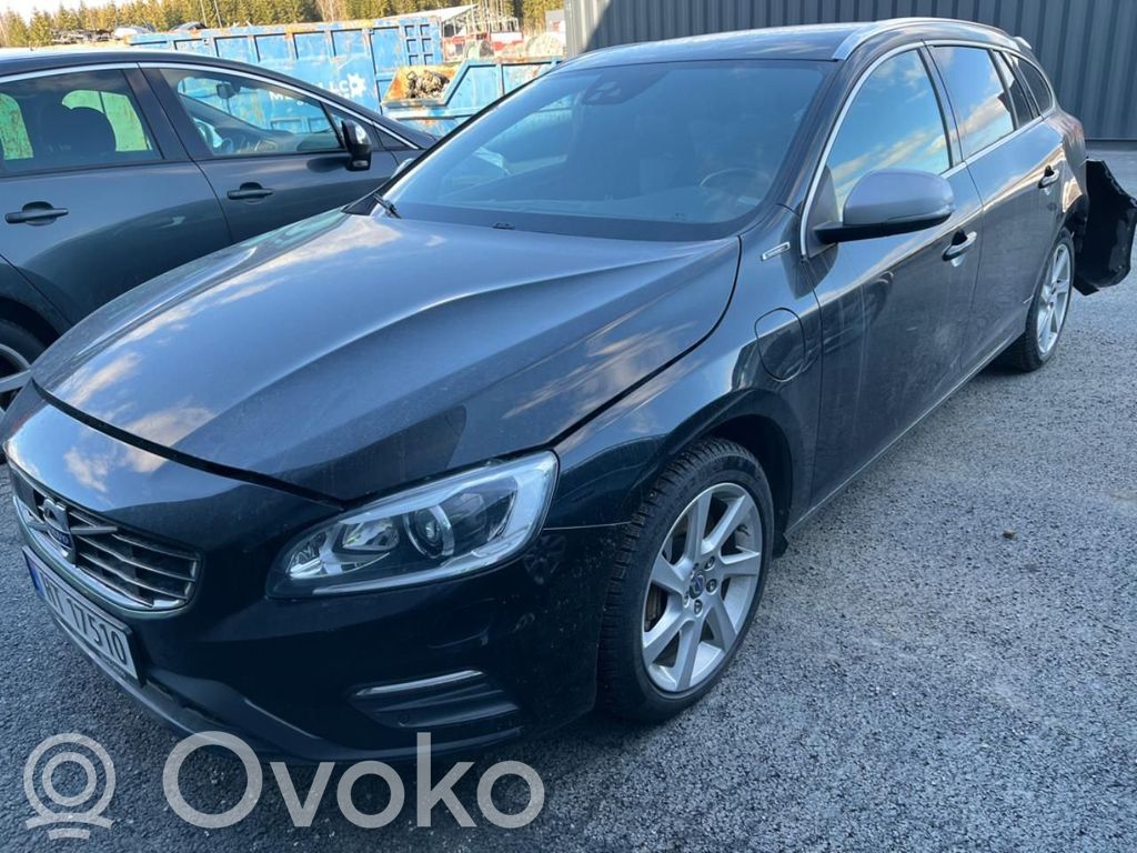 V60 V60, V60 Cross Country  31481775
