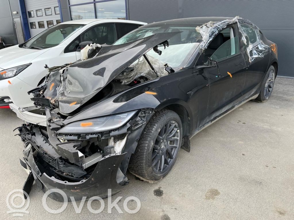 Model 3 Tesla Model 3  134462100A