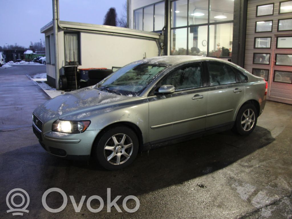 S40 S40, V40  31359880
