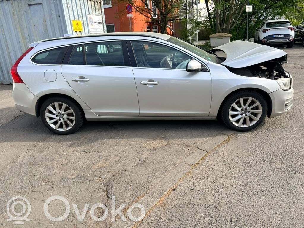 V60 V60, V60 Cross Country  31416140