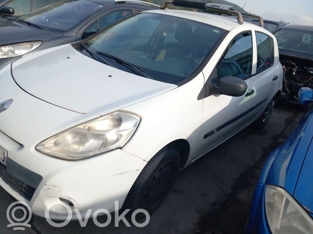 Clio III Clio  8200522357
