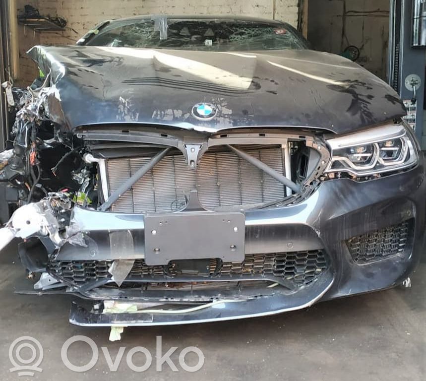 M5 F90 Series 5  6885215