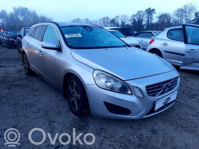 V60 V60, V60 Cross Country  31337644