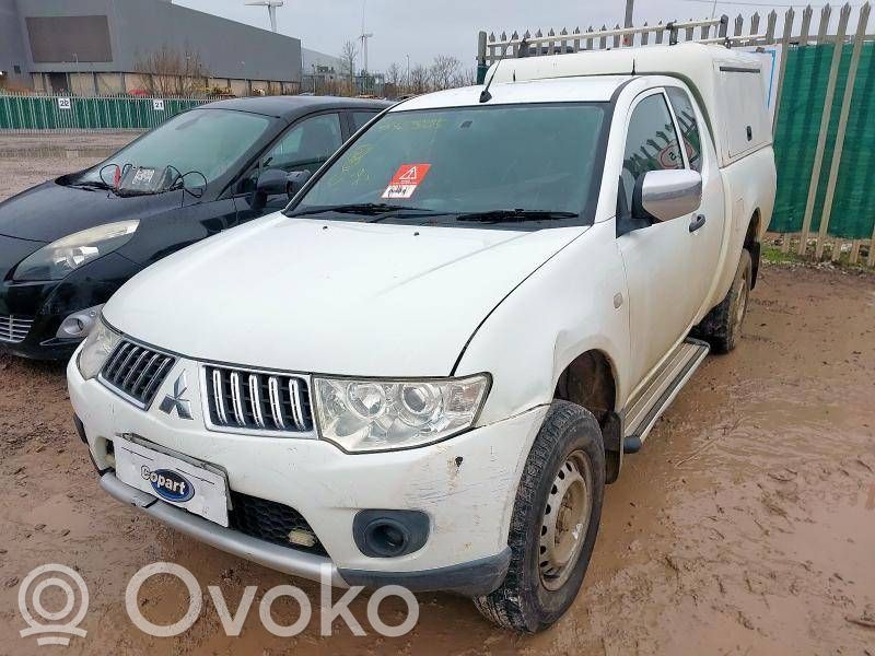 L200 L200, L300, L400 Space Gear  4D56