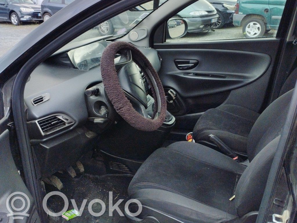 Ypsilon Ypsilon  71797006