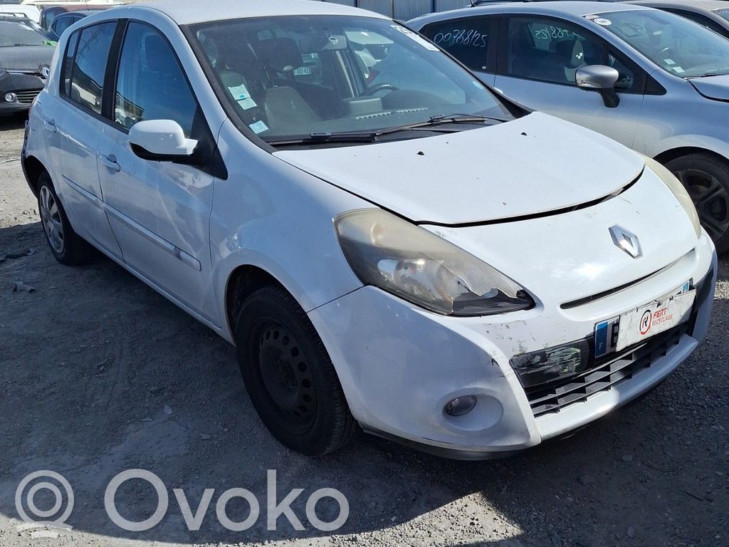Clio III Clio  8200261605