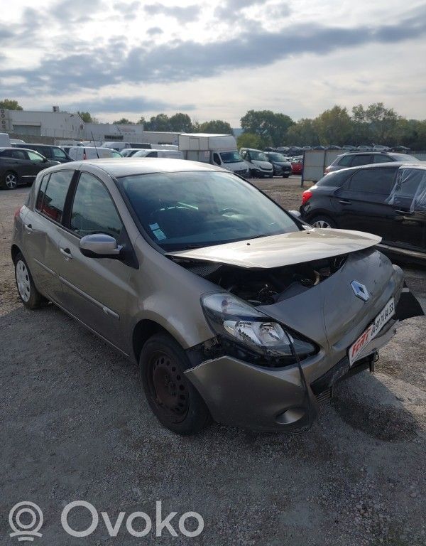 Clio III Clio  8201246265