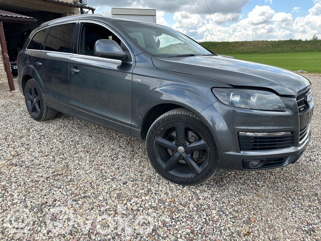 Q7 4L Q7
