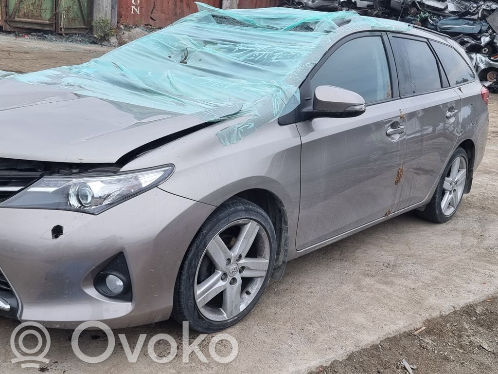 Auris E180 Auris  KOITO02267