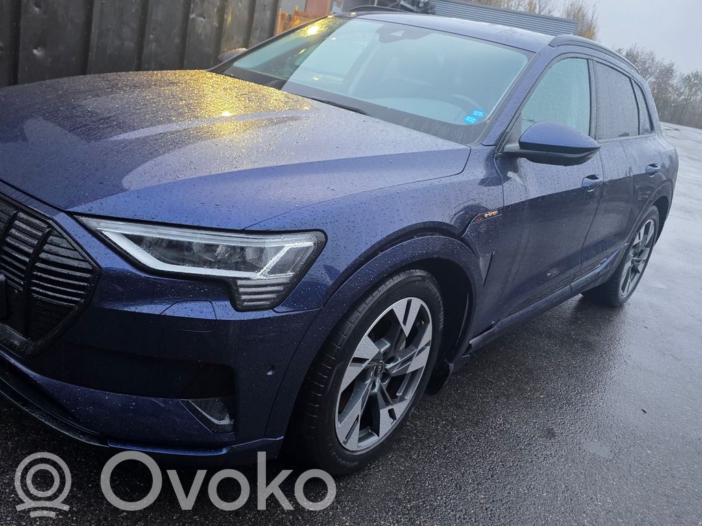 e-tron e-tron  4M0959595M