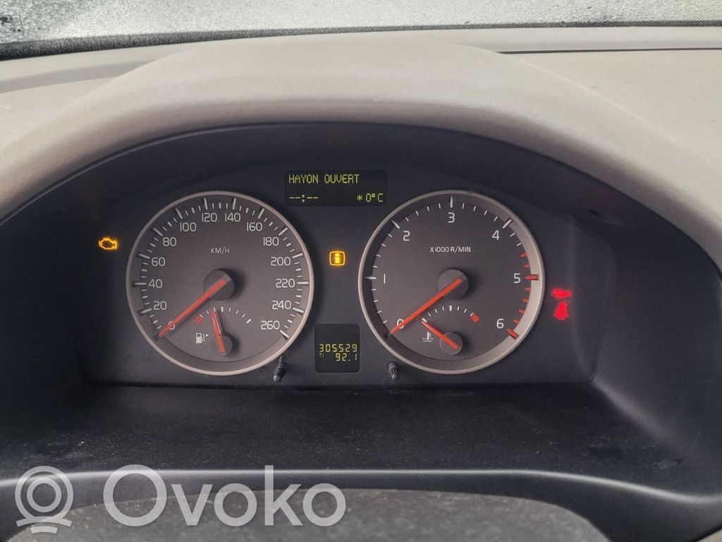 V50 V50  30710787