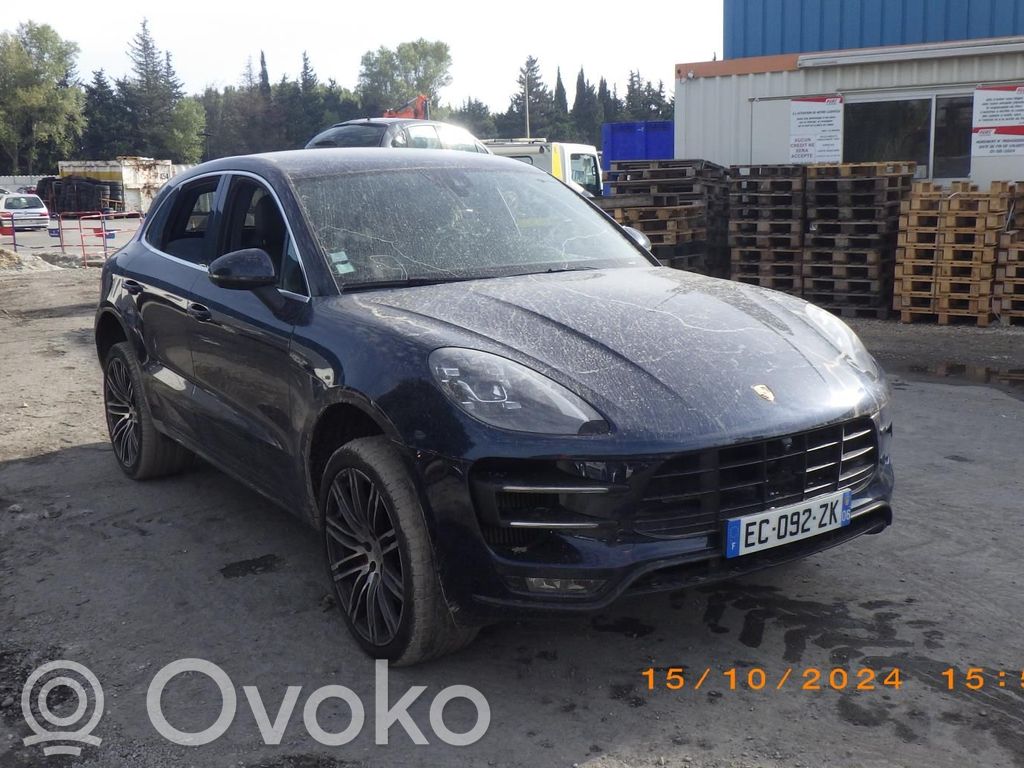 Macan (95B) Macan  95B885405BCDJP