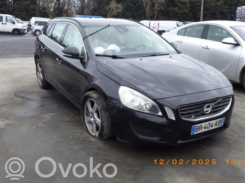 V60 V60, V60 Cross Country  8630202