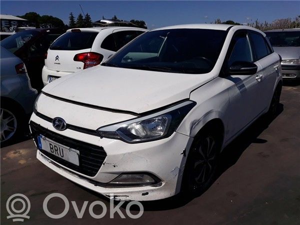 i20 Active i20  261S10773