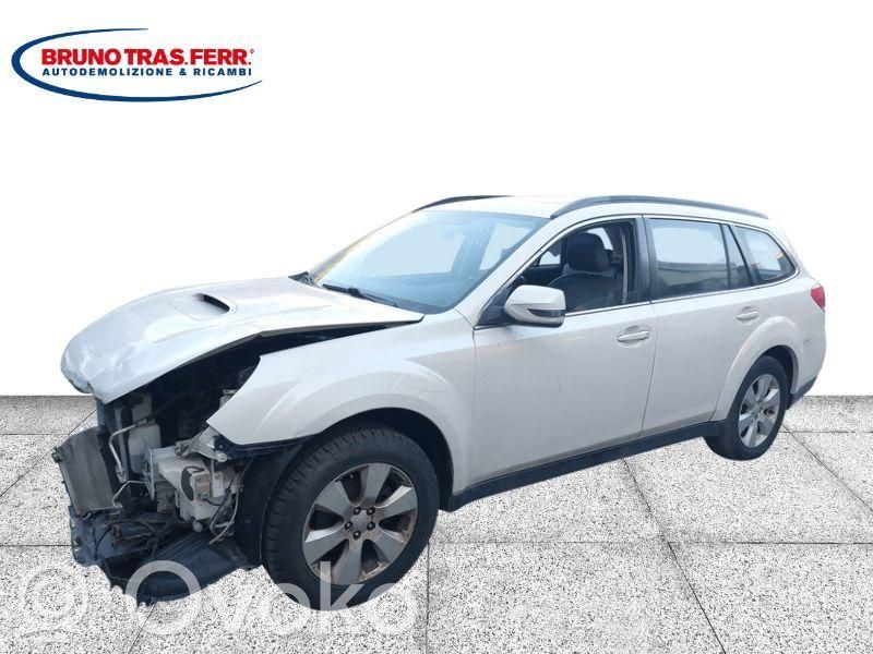Outback Outback  20202AJ041