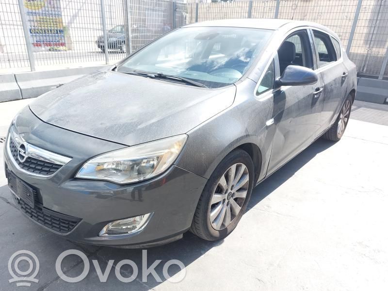 Astra J Astra  39095576