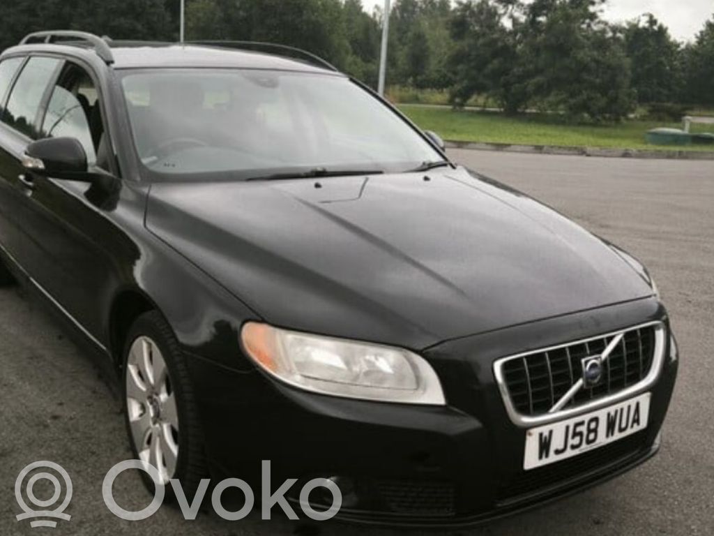 V70 S70, V70, V70 XC  P30783201