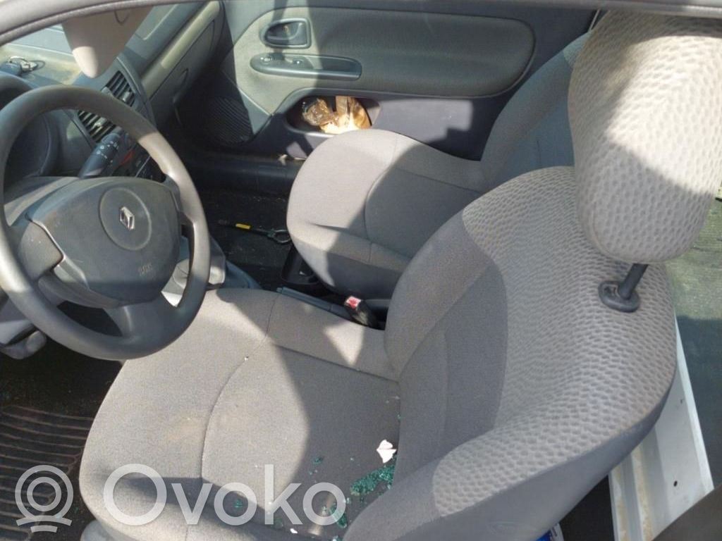 Clio II Clio  8200281410
