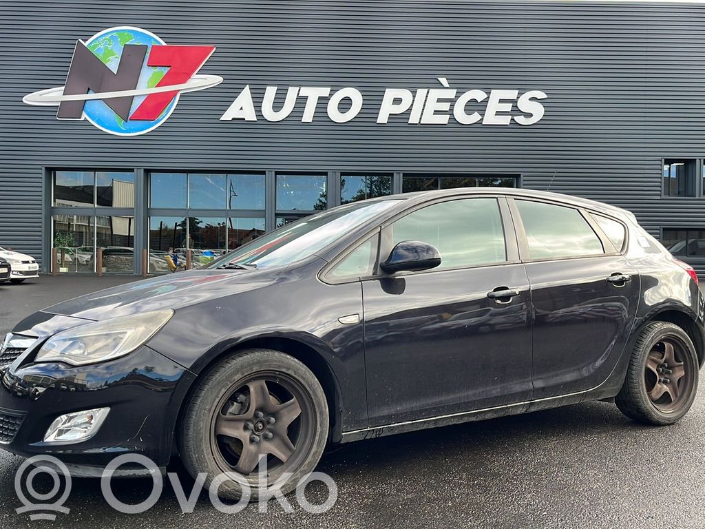Astra J Astra  13248542