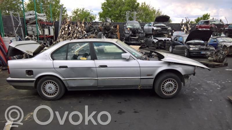 5 E34 Series 5  0281001077