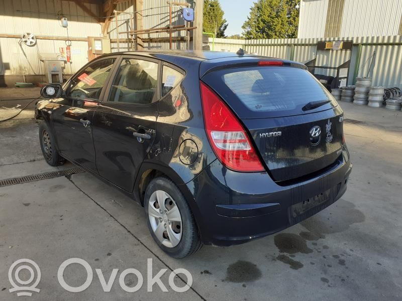 i30 i30  770032R010