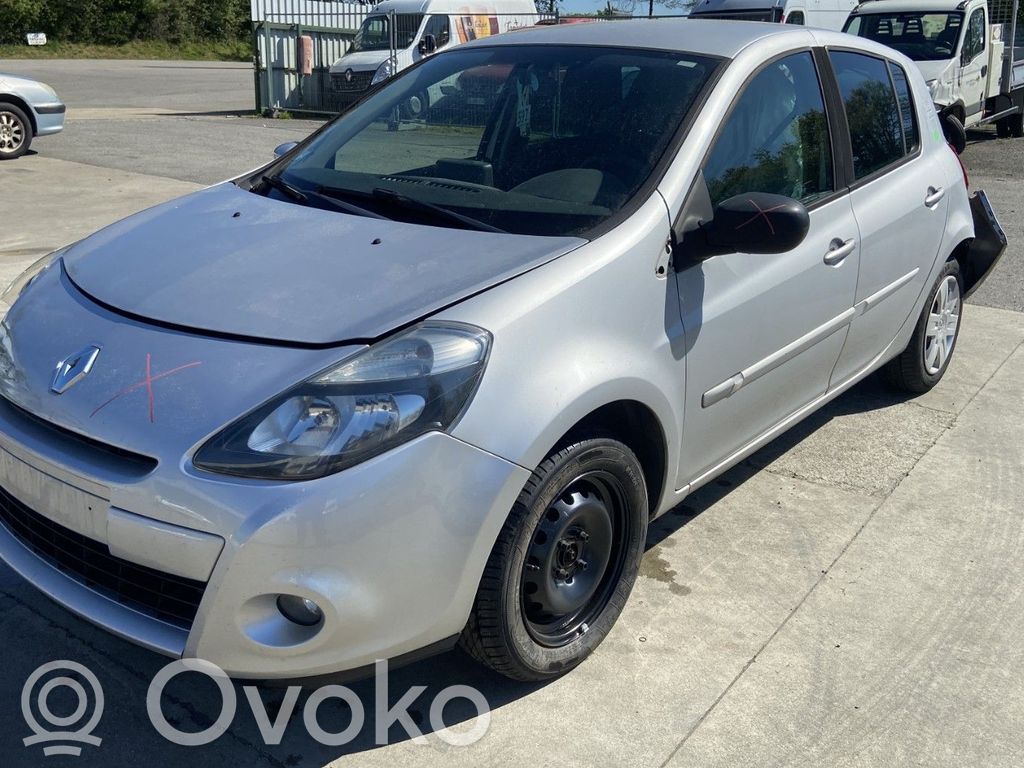 Clio III Clio  8201246265