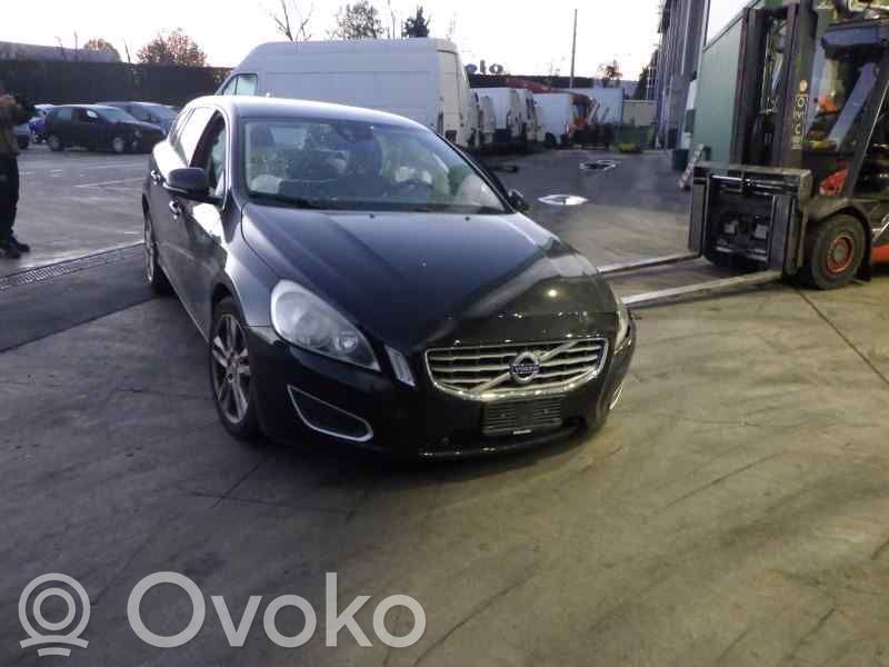 V60 V60, V60 Cross Country  341102178